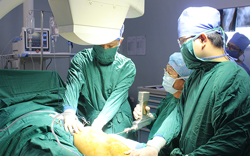 Bệnh viện Chấn thương-Chỉnh hình NA chuyển giao kỹ thuật ứng dụng khung cố định ngoại vi Orthofix