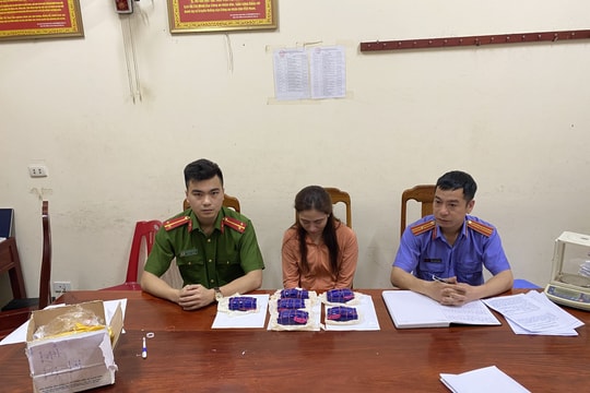 Bắt 'hot girl' tiệm spa mua bán 12.000 viên hồng phiến