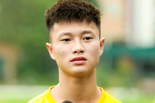 Tiền đạo trẻ SLNA tự tin ghi điểm với HLV trưởng ĐT U18 Việt Nam