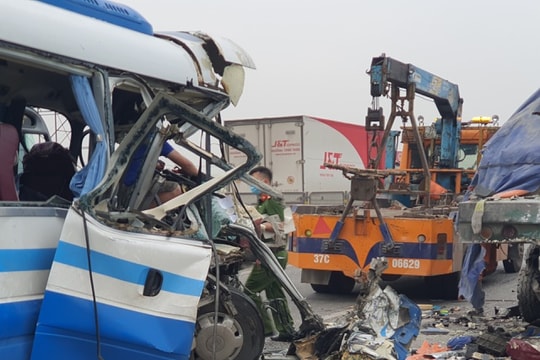 Vụ tai nạn nghiêm trọng trên Quốc lộ 1A: Tạm giữ hình sự tài xế xe khách