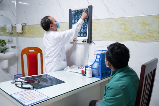 Bệnh viện Đa khoa Cửa Đông phát hiện bệnh nhân 28 tuổi mắc bệnh nang màng nhện hiếm gặp