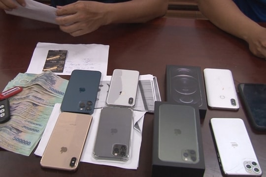 Hack facebook đóng giả người thân ở nước ngoài, 2 đối tượng chiếm đoạt tiền tỷ