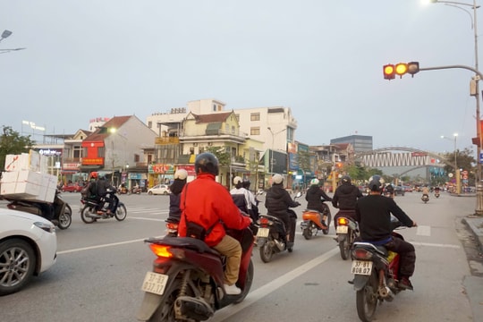 TP. Vinh sẽ cải tạo hệ thống đèn giao thông tại các điểm 'đèn đỏ được phép đi thẳng'