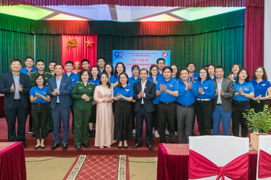 Chi đoàn Báo Nghệ An phát động đợt thi đua cao điểm