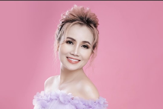 Sau ly hôn chồng thứ 4, Hoàng Yến nói gì về tin đồn có bồ trẻ kém 16 tuổi?