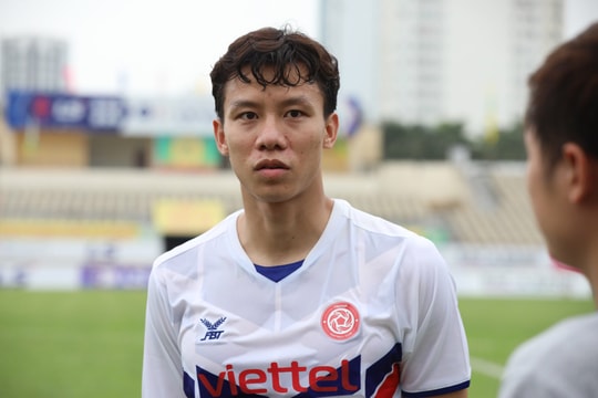 Trung vệ Quế Ngọc Hải cảnh giác cao trước ‘đàn em’ Phan Văn Đức