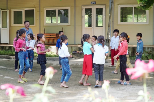 Lần đầu tiên Nghệ An đạt chuẩn phổ cập giáo dục tiểu học mức độ 3