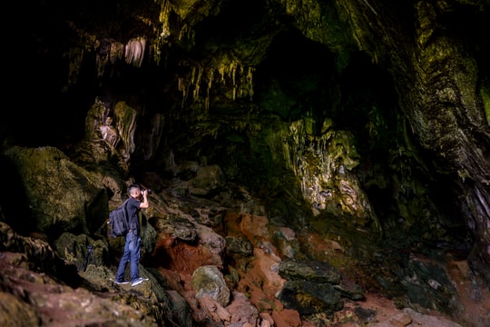 Khám phá hang động thạch nhũ tuyệt đẹp ở miền Tây Nghệ An