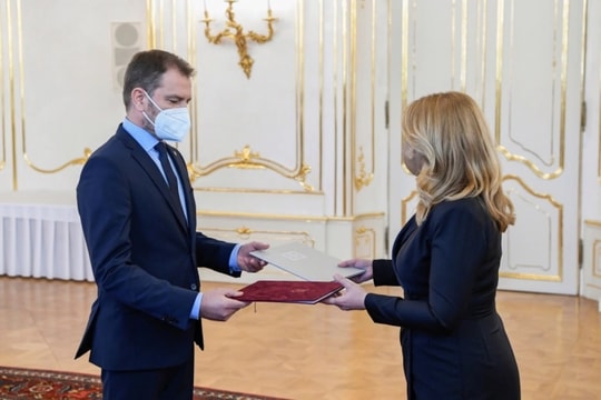 Thủ tướng Slovakia từ chức vì bê bối mua vaccine Sputnik V của Nga