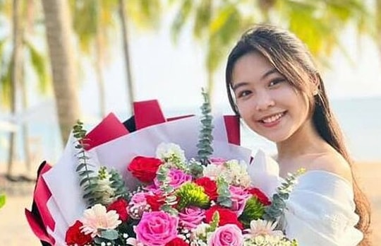 Ái nữ của MC Quyền Linh càng lớn càng xinh như hoa hậu