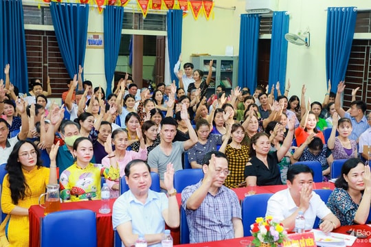 Cử tri nơi cư trú thống nhất giới thiệu Bí thư Tỉnh ủy Nghệ An ứng cử ĐBQH, HĐND tỉnh