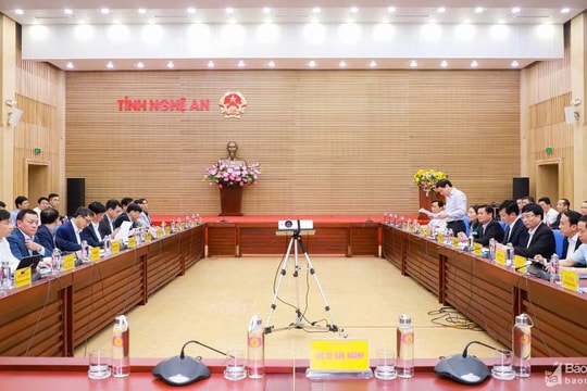 Video: Bộ trưởng Bộ Y tế Nguyễn Thanh Long làm việc tại Nghệ An