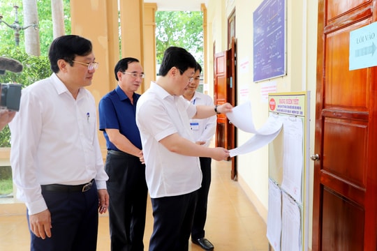 Chủ tịch UBND tỉnh kiểm tra công tác chuẩn bị bầu cử tại huyện Nam Đàn