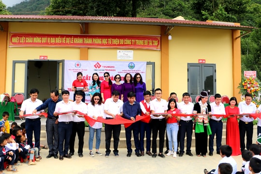 Khánh thành bàn giao phòng học tại Trường Tiểu học Mường Lống 2 (Kỳ Sơn)