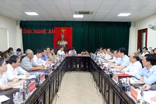 VIdeo: Chủ tịch UBND tỉnh Nghệ An tiếp công dân, giải quyết kiến nghị mức giá bồi thường GPMB