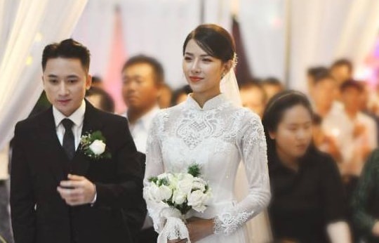 Nhan sắc vợ hot girl của ca sỹ quê Nghệ An Phan Mạnh Quỳnh