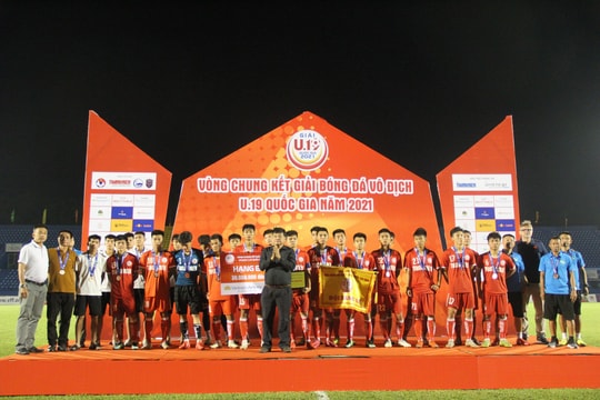 HLV Philippie Troussier triệu tập 6 cầu thủ SLNA lên ĐT U19 Việt Nam