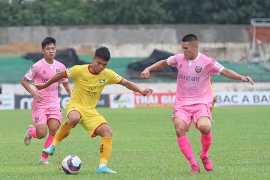 Sông Lam Nghệ An thất bại trong trận ‘derby xứ Nghệ’, vì sao?