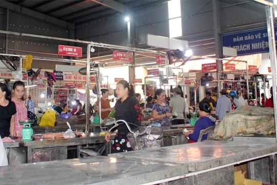 Nghệ An: Thịt bò ế ẩm, nhiều tiểu thương 'treo quầy' nghỉ chợ