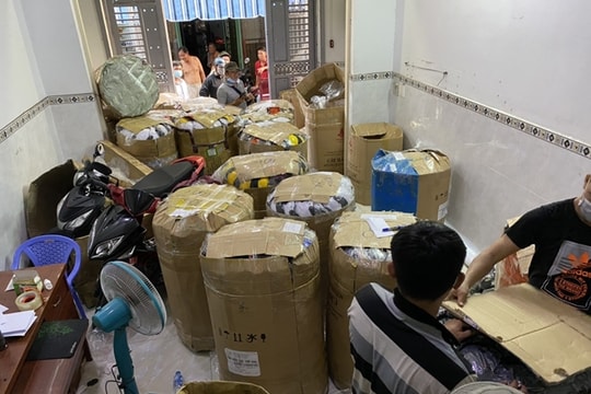 Xóa sổ 'công xưởng' sản xuất mũ bảo hiểm giả hàng hiệu