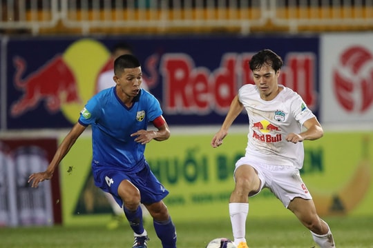 Kiatisak được báo Thái khen hết lời; Thanh Hóa thua rát mặt, Bình Định thất bại thẫn thờ