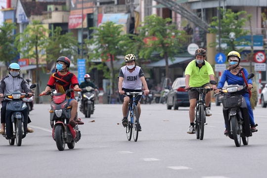 Thành phố Vinh yêu cầu thực hiện nghiêm việc đeo khẩu trang nơi công cộng