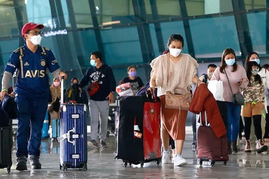 Giới nhà giàu Ấn Độ thuê phi cơ trốn chạy 'bão' Covid-19