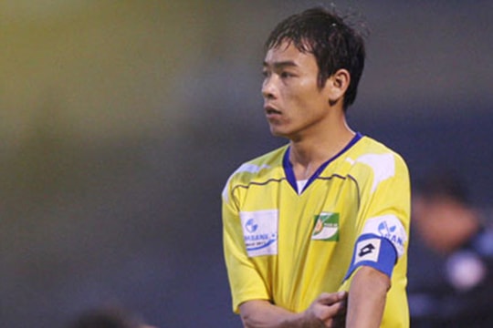 'Anh cả' Huy Hoàng dẫn dắt SLNA; HLV Lê Huỳnh Đức muốn từ chức