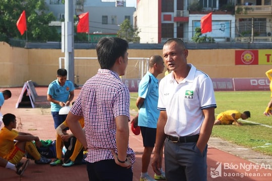 May rủi nghề huấn luyện viên ở V.League