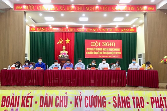 Ứng viên đại biểu Quốc hội và Hội đồng nhân dân tỉnh tiếp xúc cử tri tại thị xã Thái Hòa