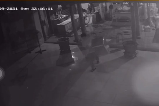 Kẻ gian đột nhập chùa trong đêm lấy trộm hòm công đức