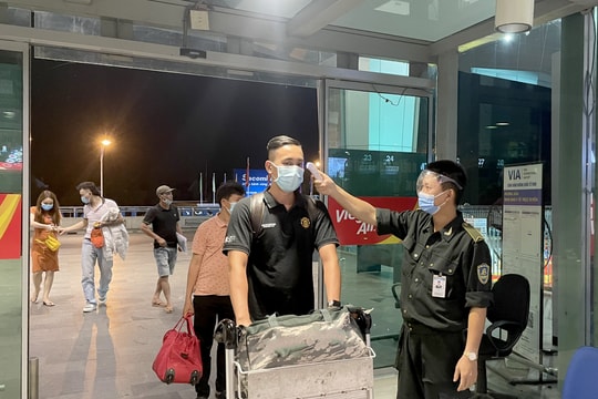 Nghệ An tăng cường các biện pháp phòng dịch Covid-19 tại bến xe, ga tàu