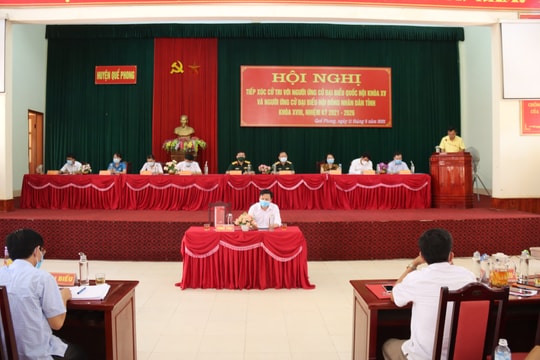Ứng cử viên Đại biểu Quốc hội và HĐND tỉnh tiếp xúc cử tri tại Quế Phong
