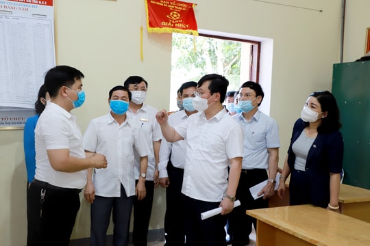 Chủ tịch UBND tỉnh kiểm tra công tác chuẩn bị bầu cử tại huyện Nam Đàn  ​