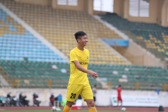 Phan Văn Đức trấn an người hâm mộ về tương lai tại SLNA