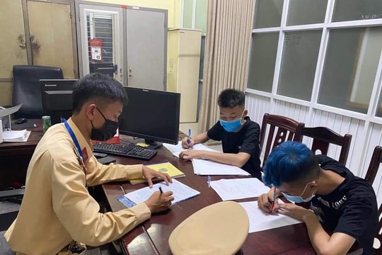 2 quái xế ở TP Vinh đi xe lạng lách giữa dịch Covid-19