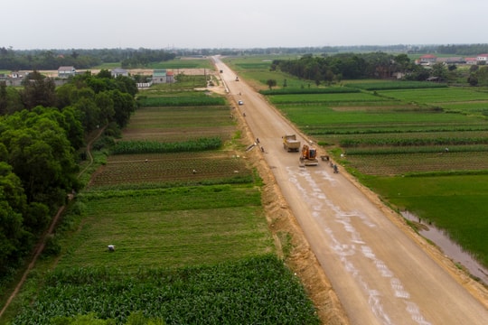 Thông qua Nghị quyết cho ý kiến về Kế hoạch đầu tư công trung hạn giai đoạn 2021-2025 