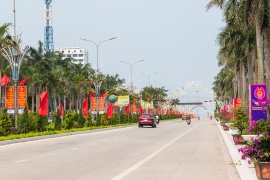 Nghệ An rực rỡ cờ hoa chào đón ngày bầu cử