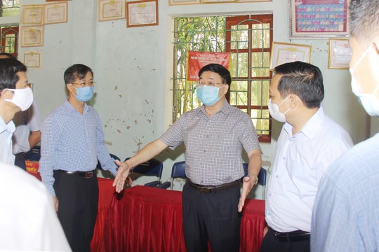 Phó Bí thư Thường trực Tỉnh ủy kiểm tra công tác chuẩn bị bầu cử tại huyện Quỳ Châu