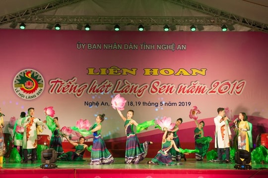 Người khởi xướng Liên hoan Tiếng hát Làng Sen