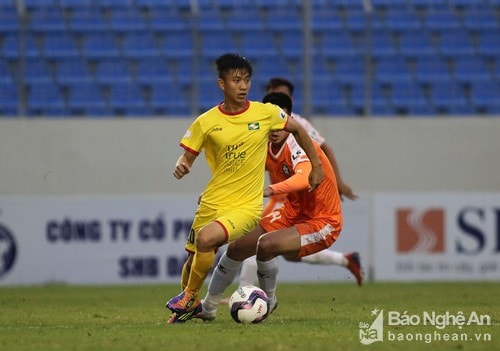 SLNA gia hạn hợp đồng với Phan Văn Đức: 'Đúng người, đúng thời điểm'