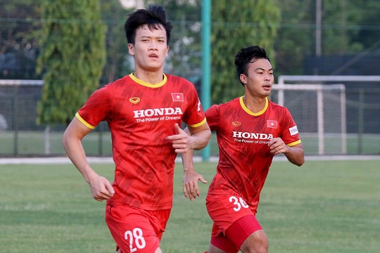 Tuyển Việt Nam lần đầu đủ quân số; Thanh Hóa quyết 'giam lỏng' Hoàng Vũ Samson