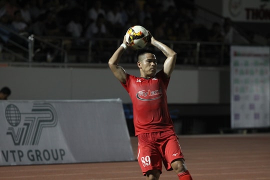 Cựu tuyển thủ Âu Văn Hoàn bất ngờ tái xuất trong màu áo Hải Phòng 