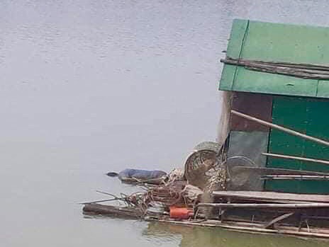 Phát hiện thi thể người đàn ông dạt vào lồng cá trên sông Lam