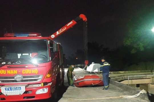 Tìm thấy thi thể người đàn ông nghi nhảy cầu Bến Thủy 1 tự vẫn