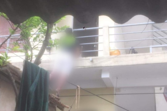 Phát hiện thi thể treo trên lan can nhà trọ ở TP. Vinh