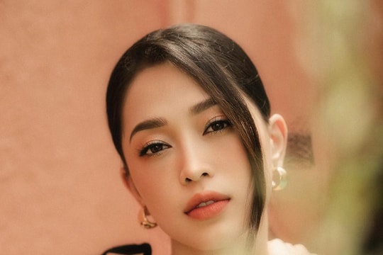 Á hậu Phương Nga nói gì sau khi 'lên sóng' ti vi?