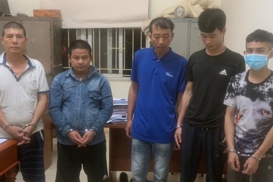 Bắt 5 đối tượng ở huyện lúa của Nghệ An mang bom xăng đi trộm chó