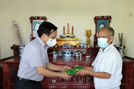 Hội Nông dân Nghệ An thăm hỏi, hỗ trợ gia đình cán bộ Hội mắc bệnh hiểm nghèo