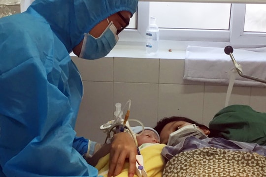 Ca mổ đẻ đặc biệt tại khu cách ly phòng, chống dịch của Bệnh viện Hữu nghị Đa khoa Nghệ An